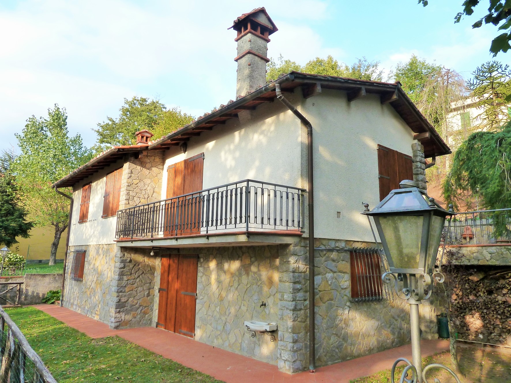 Cottage for sale in Florence, Saltino