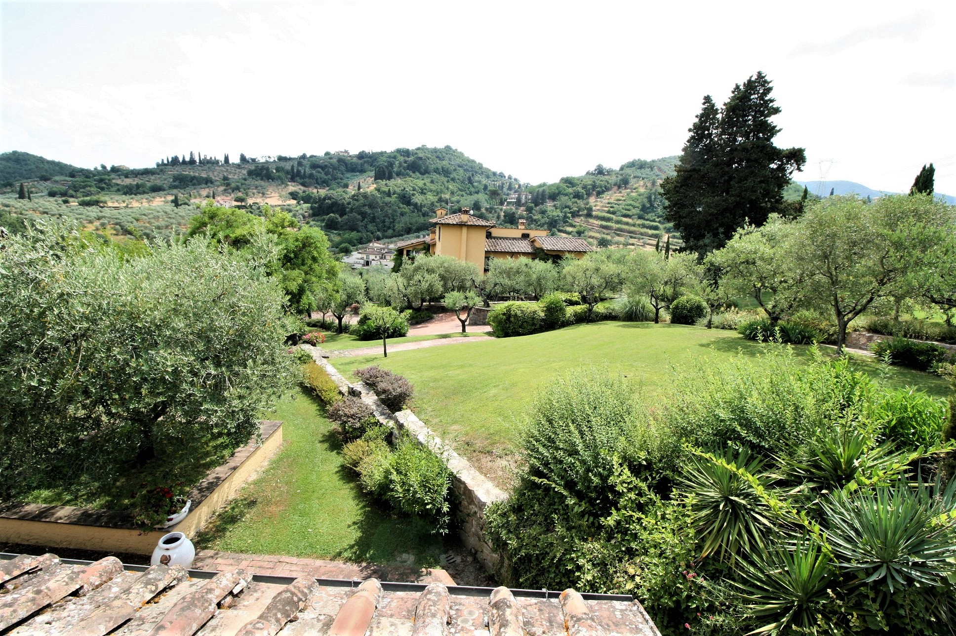 Villa mit Pool und Weinberg zu verkaufen – Toskana, Poggio a Caiano